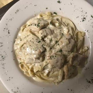 Chicken Alfredo Pizza
